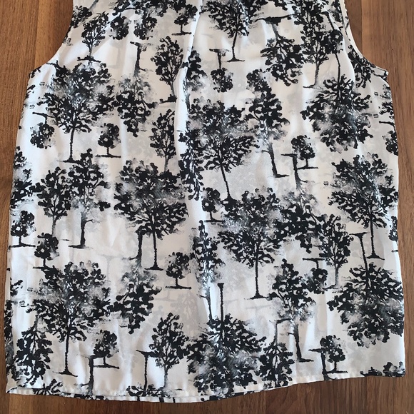 Blouse With Water-colour Tree Print - Picture 3 of 4